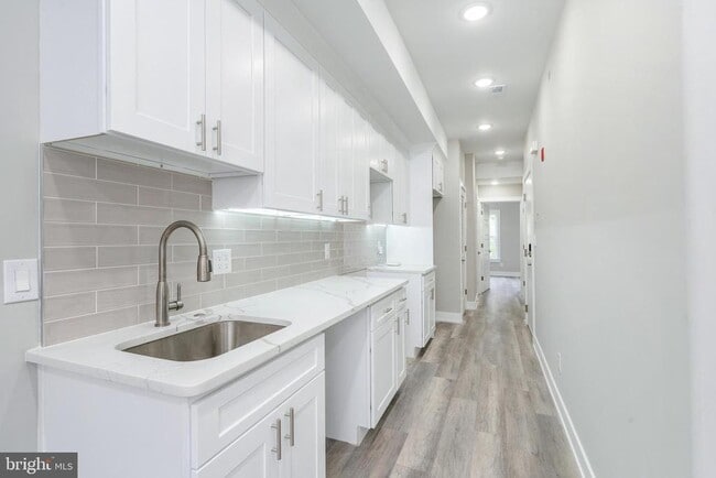 Photo - 103 E Duval St Unidad 2