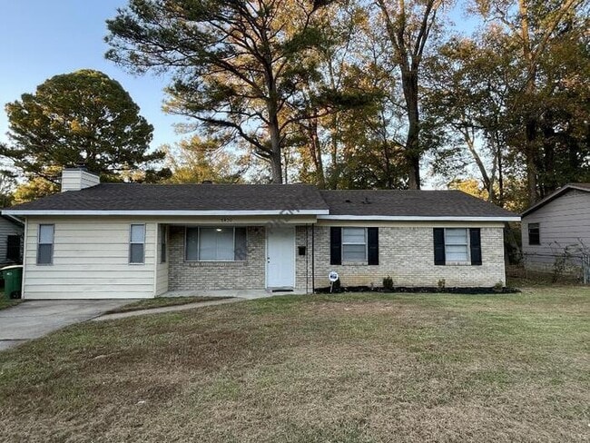 Building Photo - 7400 Debbie Dr