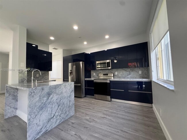 Photo - 4319 Greenbriar Ln