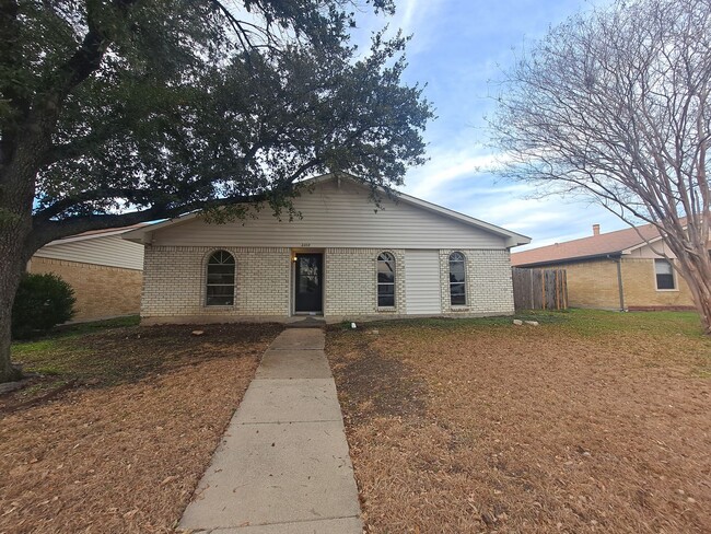 Move In Ready! 3/2/2 Great Location - Move In Ready!  3/2/2 Great Location Casa