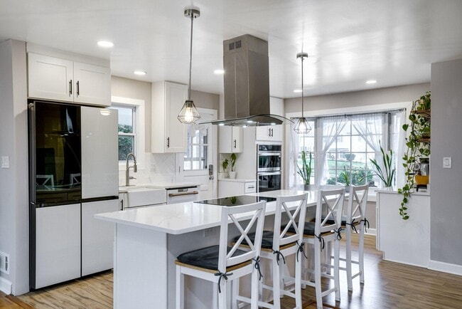 Photo - 8722 Falkstone Ln