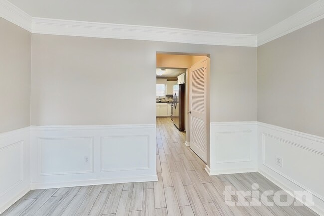 Photo - 1806 Dalton Way
