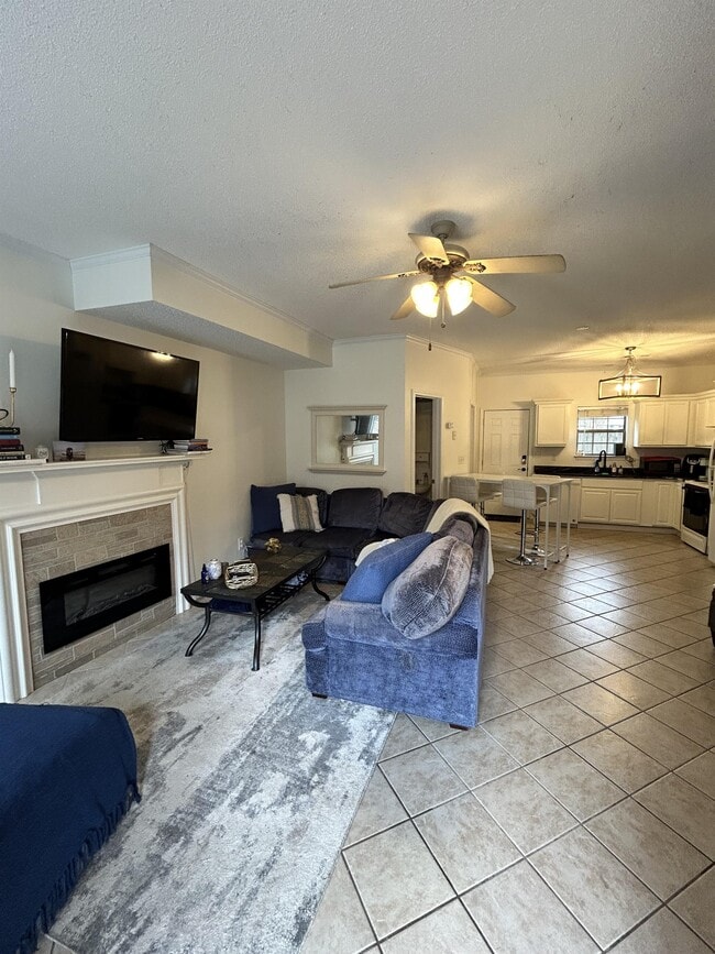 Photo - 107 Ashley Way