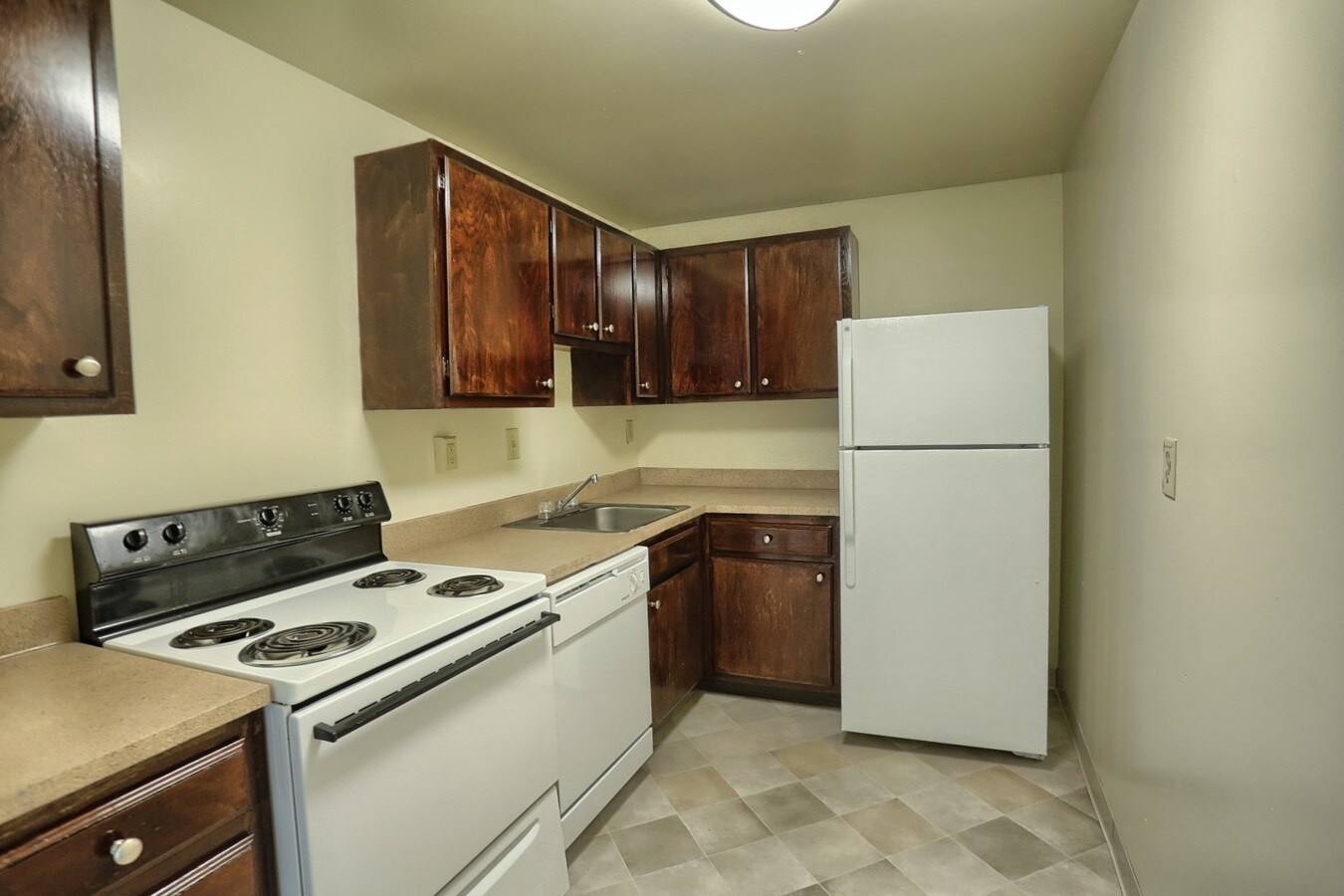 Berkshire Tower Apartments - Berkshire Tower Apartments