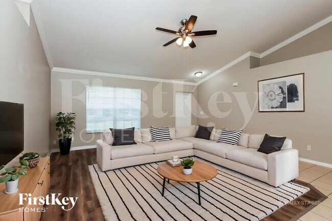 Photo - 3807 25th St SW