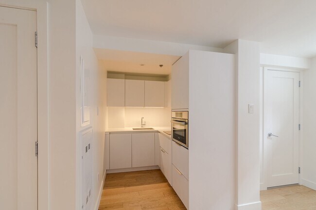 Photo - 25 Av des Pins O Unit 109