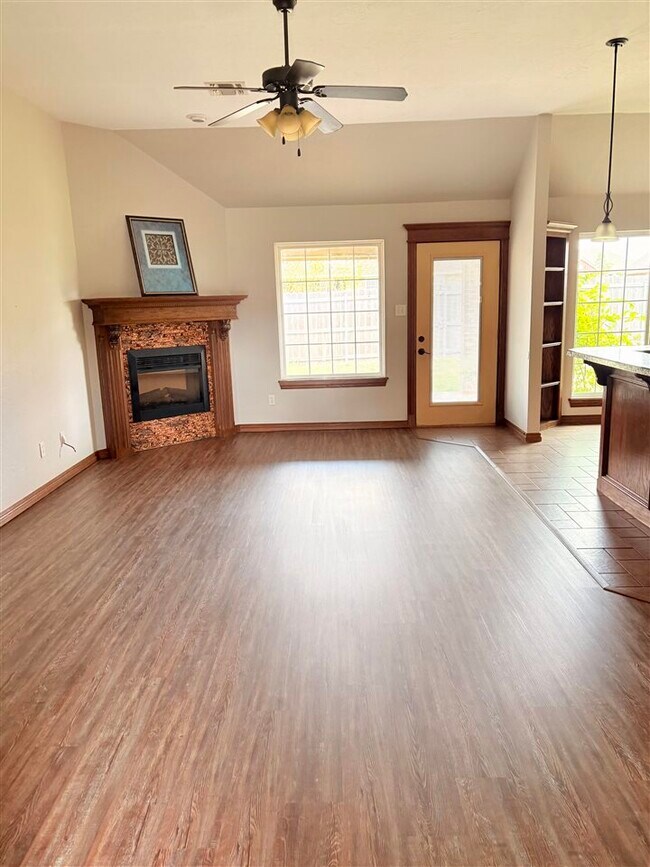 Photo - 1209 Alma Dr Casa