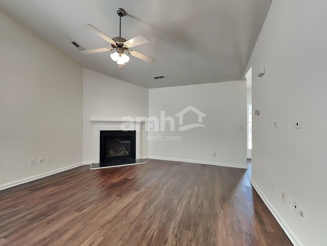 Photo - 115 Braeburn Dr