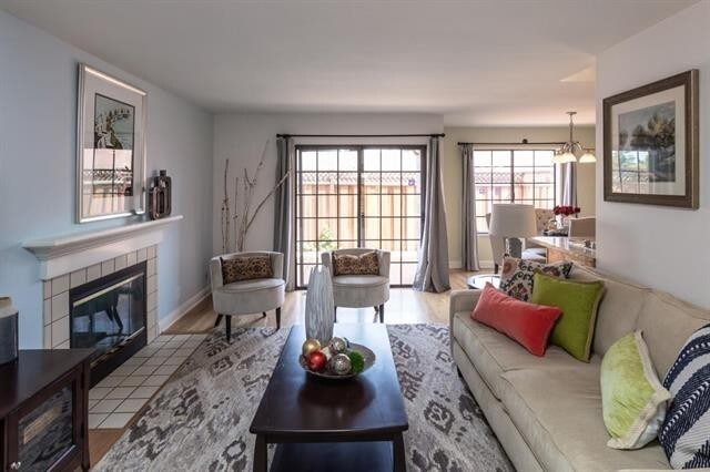 Photo - End unit in quiet Campbell location!