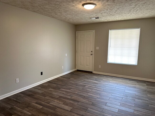 Photo - 642 Old Humboldt Rd Unidad A