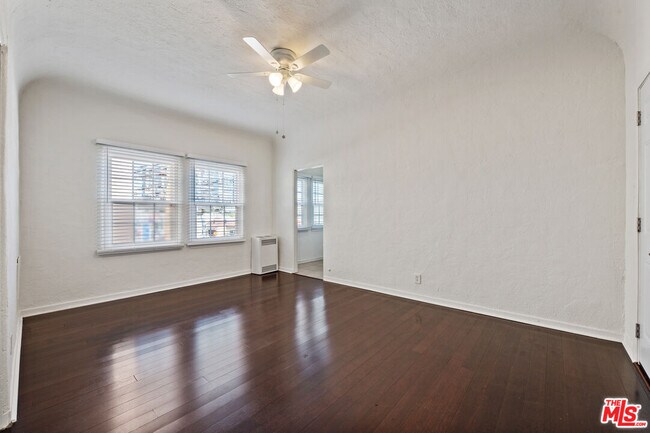 Photo - 5320 W Olympic Blvd Condo Unit 10