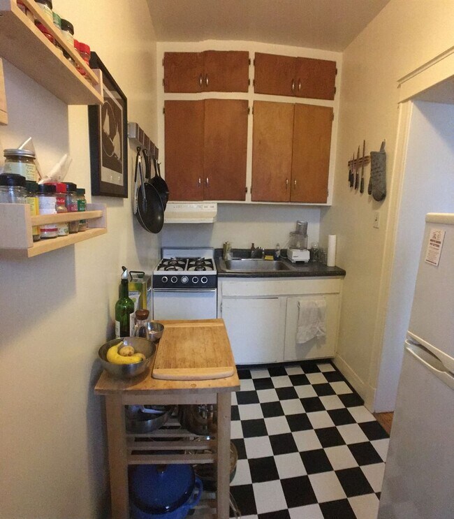 Photo - 5440-42 N Winthrop Ave