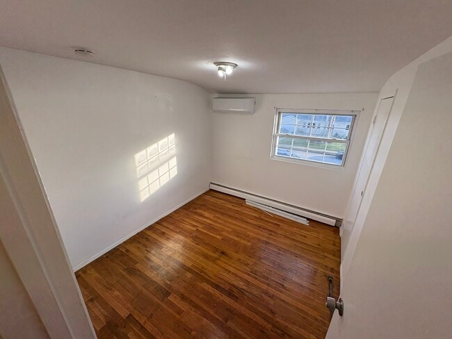 Photo - 37 John St Unit 1