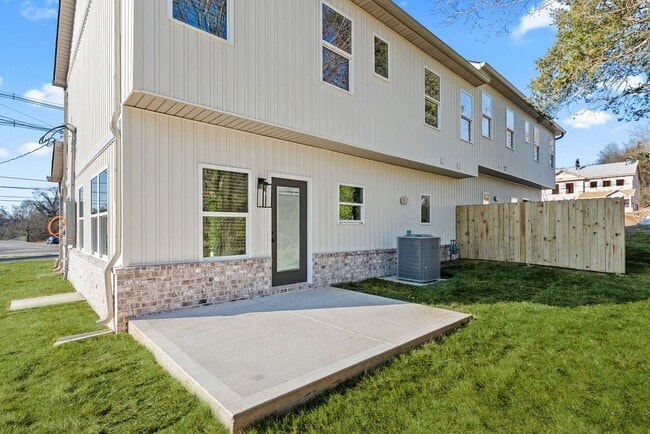 Photo - 122 Jenks Bostic Ln