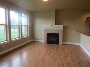 Photo - Redmond townhome with beautiful yard!