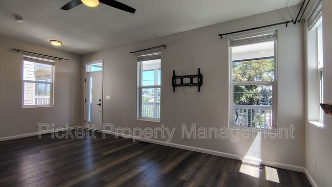 Photo - 147 N Wycoff Ave