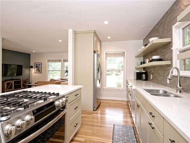 Photo - 5707 Avenue F