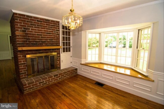 Photo - 6638 Holland St