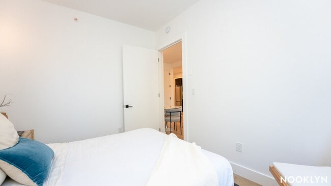 Photo - 1042 President St Unit 5f