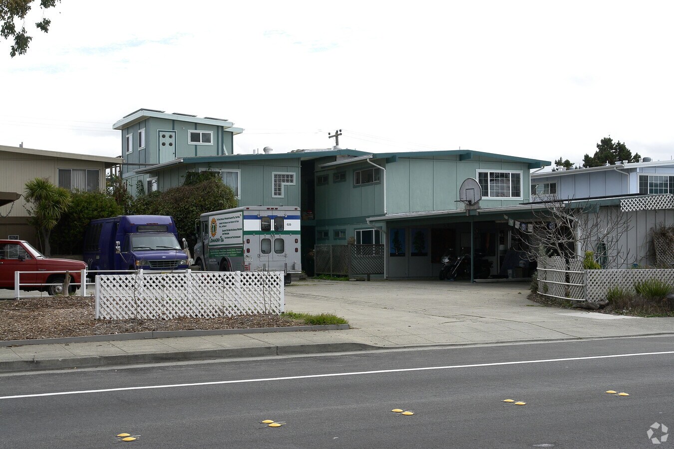 Photo - 3329 Los Prados St