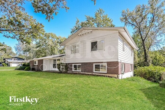 Photo - 6680 Foxshire Dr