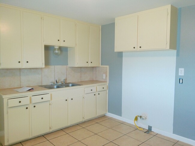 Photo - 4330 Spring St