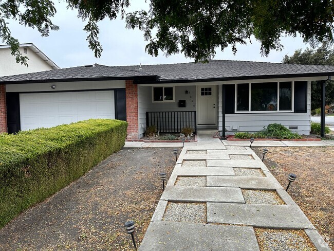 Building Photo - Beautiful Remodeled 4 Bedroom 2 Bath Bloss... Rental