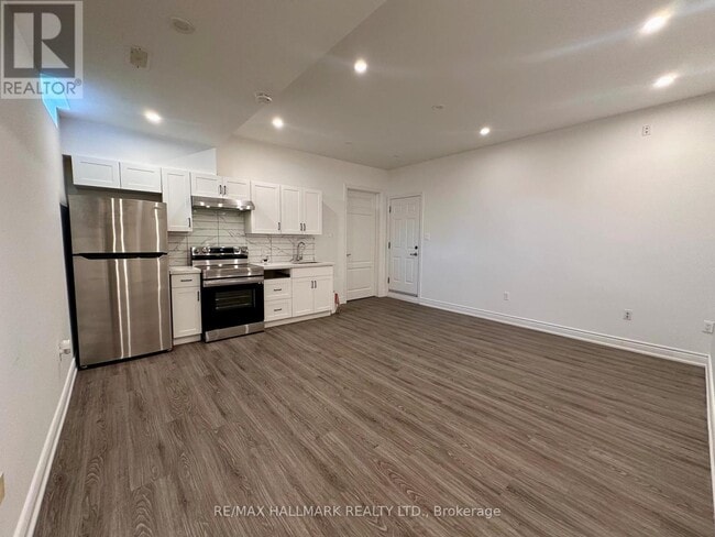 Photo - 91 Greenbank Dr