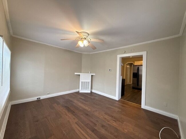 Photo - Duplex - Salisbury