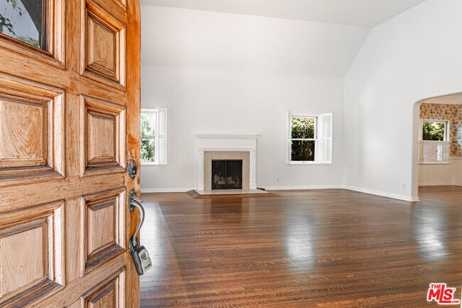 Photo - 240 S Citrus Ave