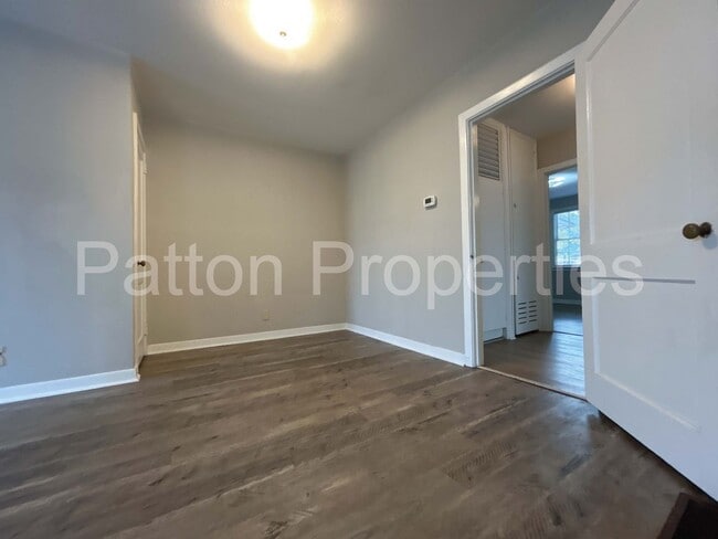 Photo - 920 Daly St Unit B