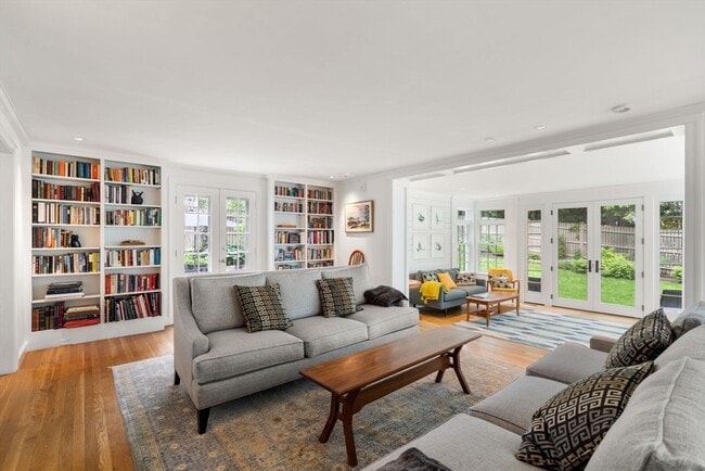 Photo - 205 Brattle St