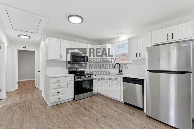 Photo - 1527 Cherry Tree Dr