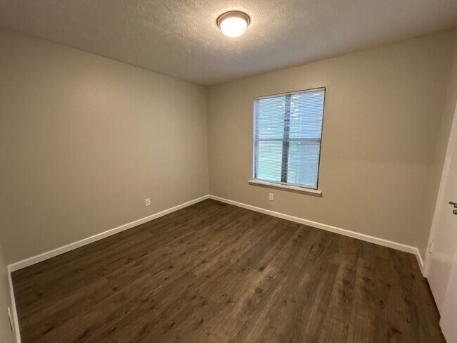 Photo - 275 Tinker Hill Cv Unit A