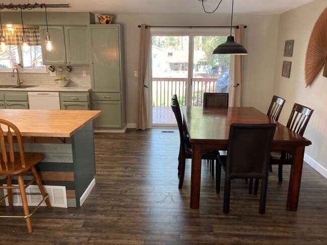 Photo - 9619 E 9th Ave