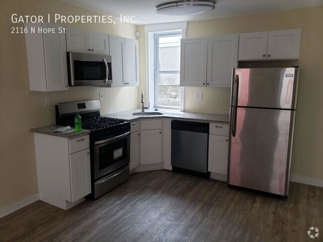 Building Photo - 2116 Hope St Rental