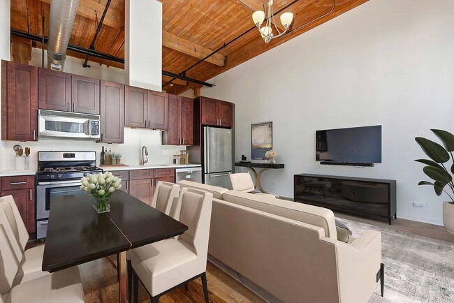 Photo - 215 N Aberdeen St