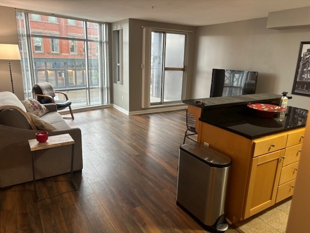 Building Photo - 2222 Detroit Ave Unit 418
