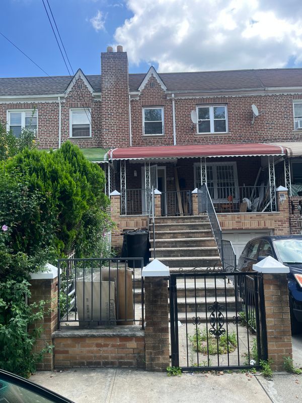 Building Photo - 171 E 59th St Rental