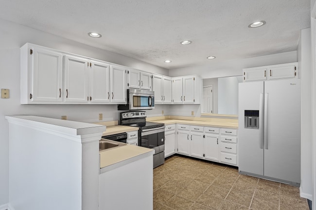 Photo - 6015 Bradford Hills Dr