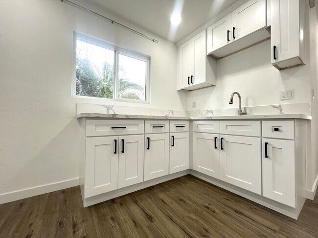 Photo - 1041-1043 W 3rd St Unit 1041