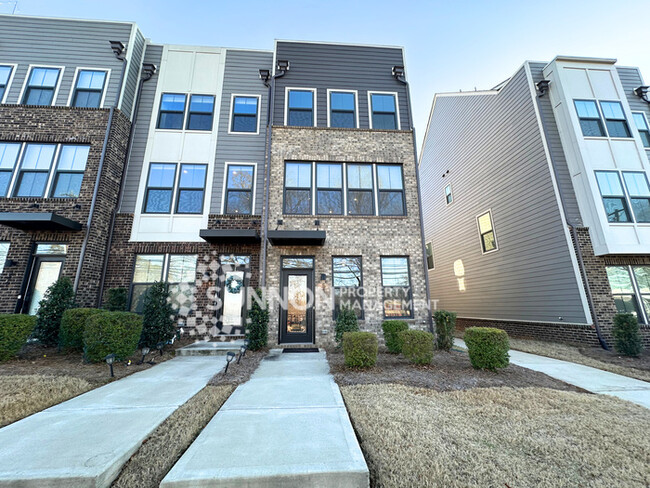 4 Bedroom Townhome Located in Wendover Green - 4 Bedroom Townhome Located in Wendover Green