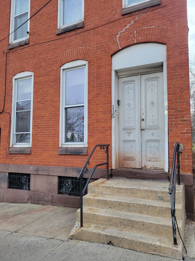 Photo - 120 N 3rd Ave
