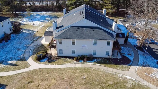 Photo - 455 Hawthorne Pl