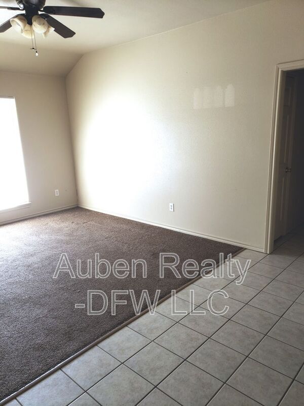 Photo - 114 Honey Bee Dr