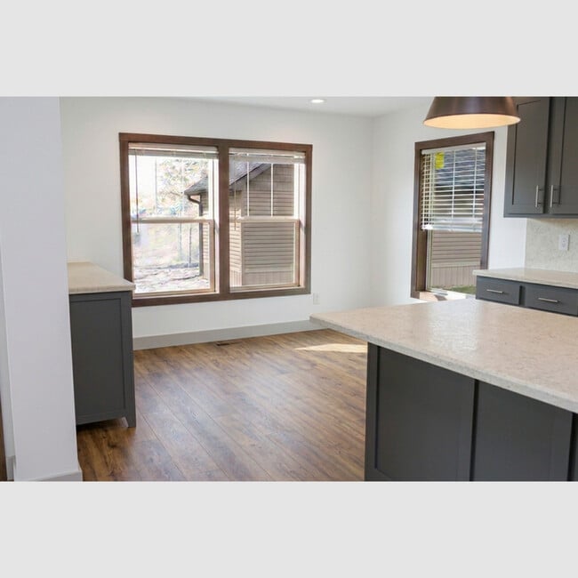537 Tower View Ave