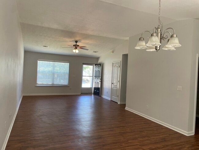 Photo - 154 Fox Haven Dr