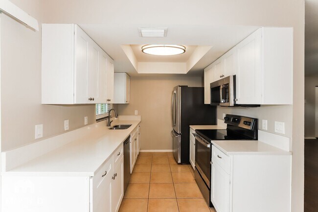 Photo - 305 Silver Hill Dr