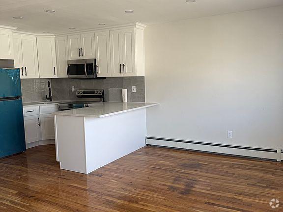Building Photo - 69-43 Almeda Ave Rental