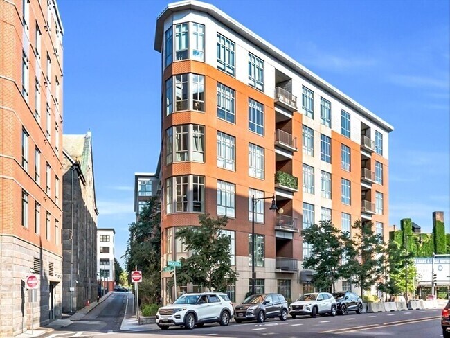 Building Photo - 150 Dorchester Ave Unit 612